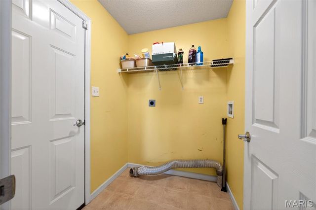 214 Maryland Drive 26B, O'fallon, MO 63366