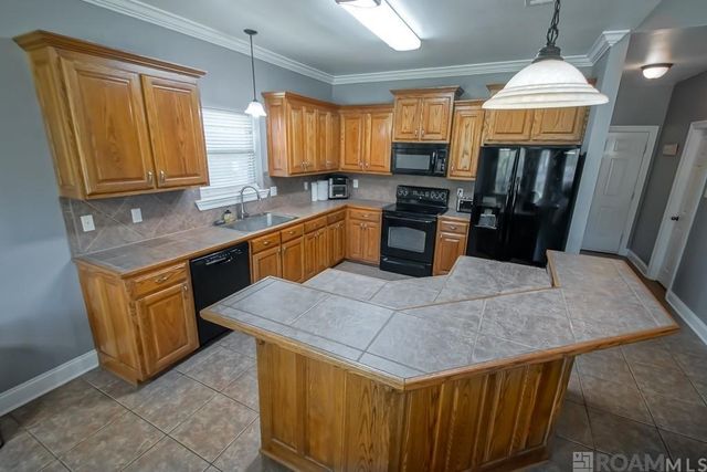 10109 Angela Dr, Denham Springs, LA 70706