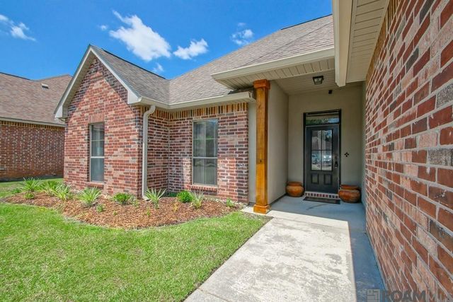 10109 Angela Dr, Denham Springs, LA 70706