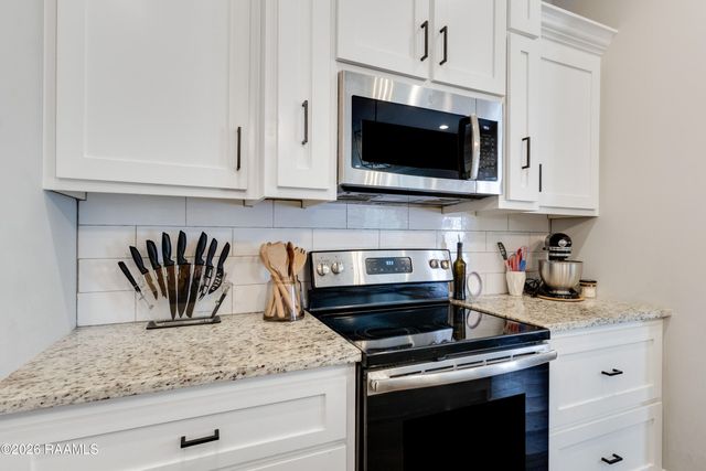 204 San Sebastian Drive, Youngsville, LA 70592