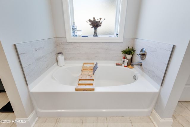 204 San Sebastian Drive, Youngsville, LA 70592