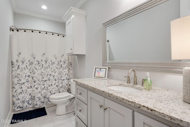 204 San Sebastian Drive, Youngsville, LA 70592