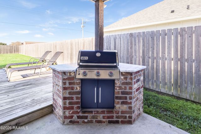 204 San Sebastian Drive, Youngsville, LA 70592