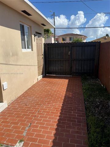 1200 SW 31st Avenue 1, Miami, FL 33135