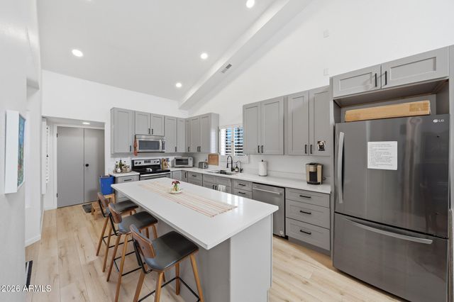 8540 N CENTRAL Avenue 1, Phoenix, AZ 85020