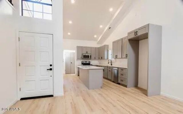 8540 N CENTRAL Avenue 1, Phoenix, AZ 85020