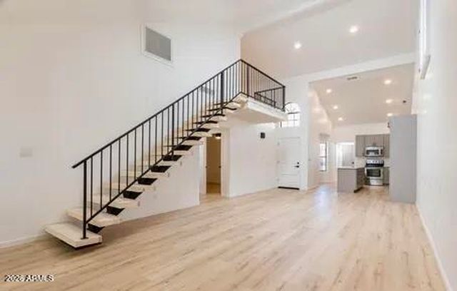 8540 N CENTRAL Avenue 1, Phoenix, AZ 85020