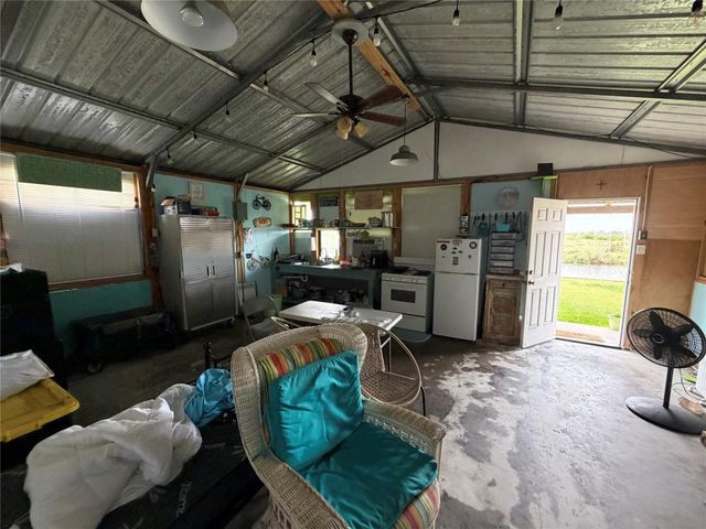 1270 N Monkhouse Drive, Crystal Beach, TX 77650