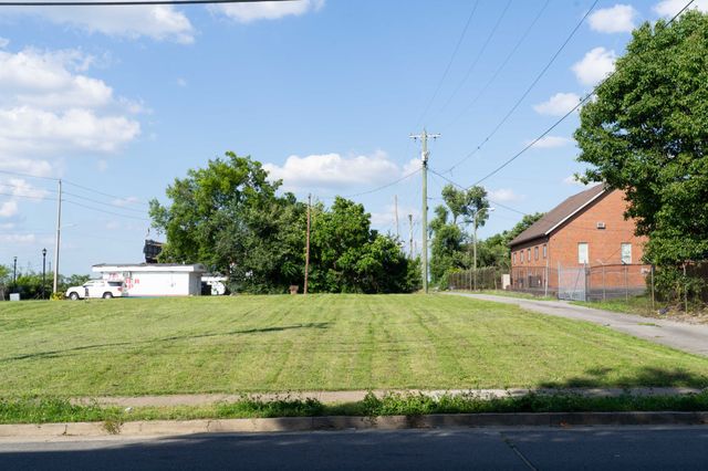 1034 14th Ave, N, Nashville, TN 37208