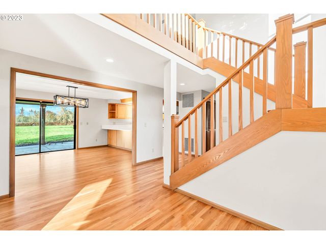 27725 Royal, Eugene, OR 97402