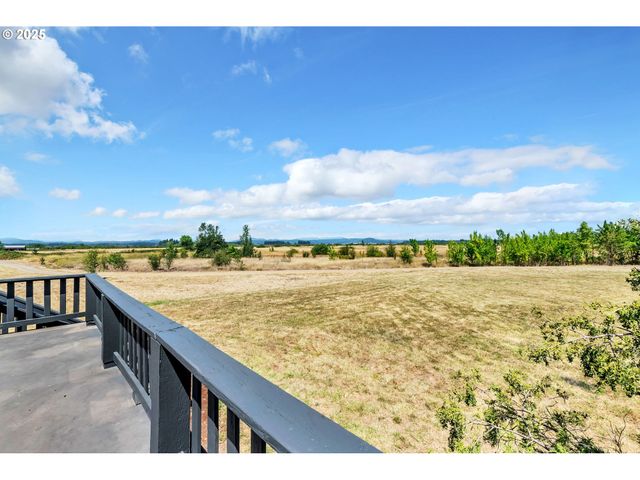 27725 Royal, Eugene, OR 97402