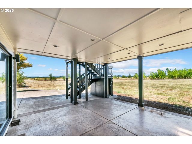 27725 Royal, Eugene, OR 97402