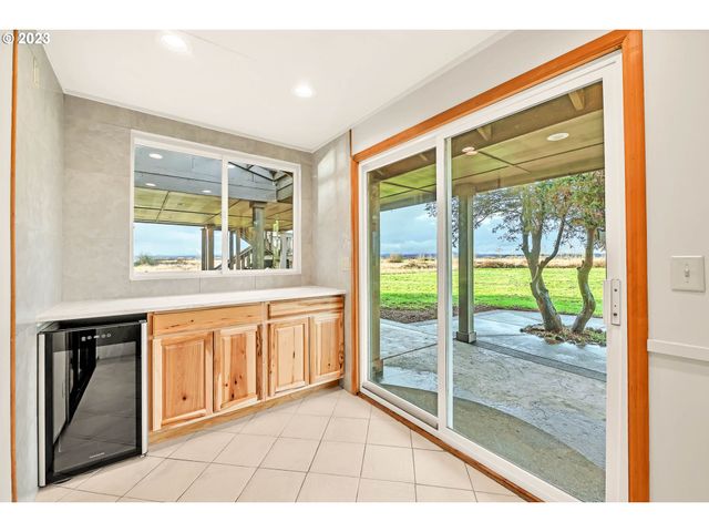 27725 Royal, Eugene, OR 97402
