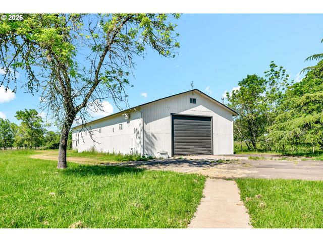 27725 Royal, Eugene, OR 97402