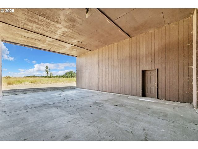 27725 Royal, Eugene, OR 97402