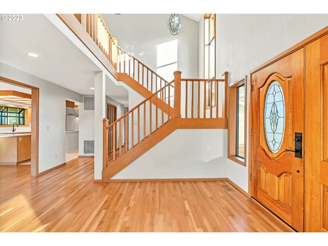 27725 Royal, Eugene, OR 97402