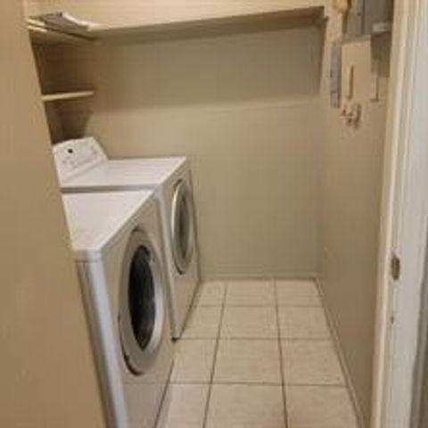9797 Leawood Boulevard 206, Houston, TX 77099