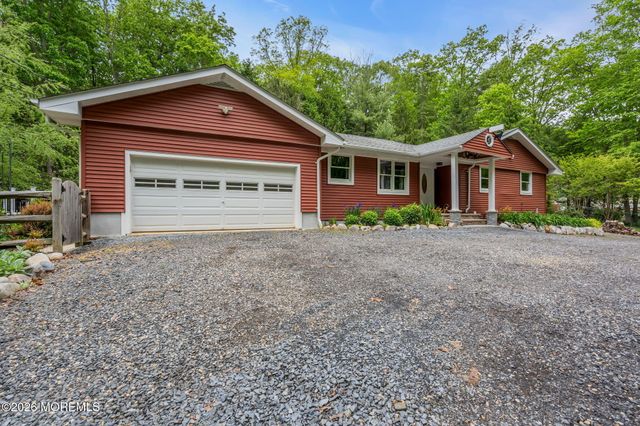 8 Rues Road, Cream Ridge, NJ 08514