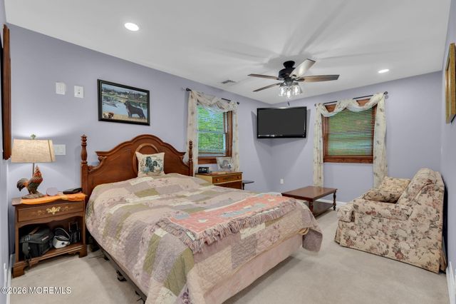 8 Rues Road, Cream Ridge, NJ 08514
