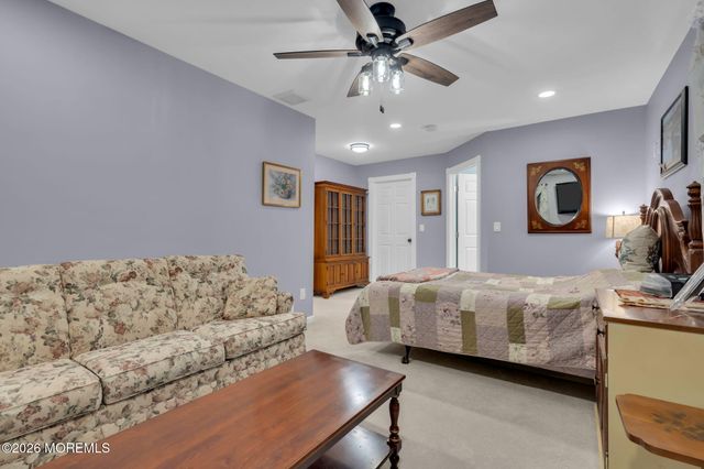 8 Rues Road, Cream Ridge, NJ 08514