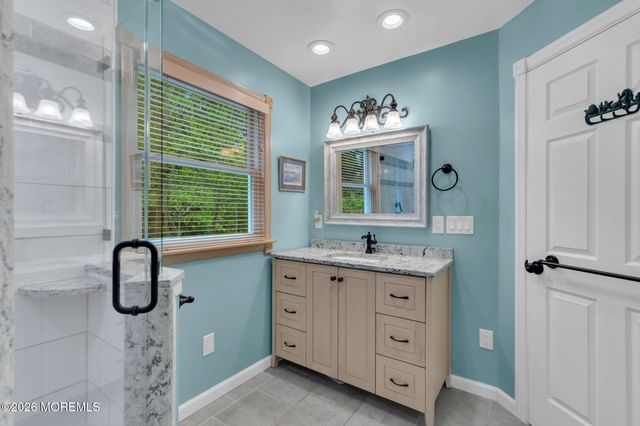 8 Rues Road, Cream Ridge, NJ 08514