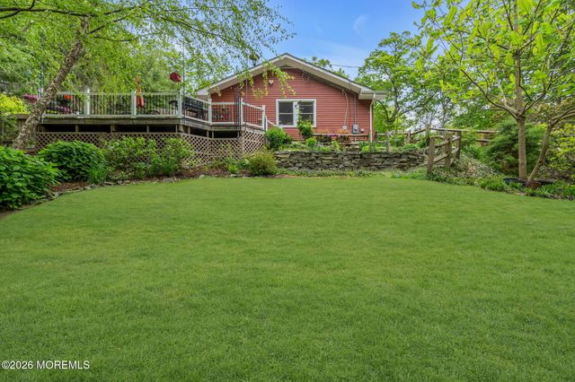 8 Rues Road, Cream Ridge, NJ 08514