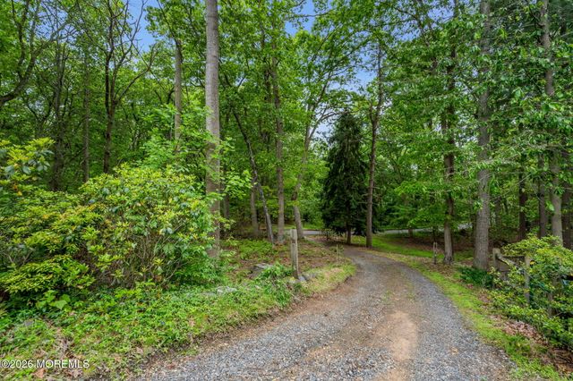 8 Rues Road, Cream Ridge, NJ 08514