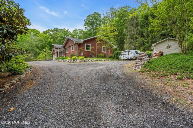8 Rues Road, Cream Ridge, NJ 08514