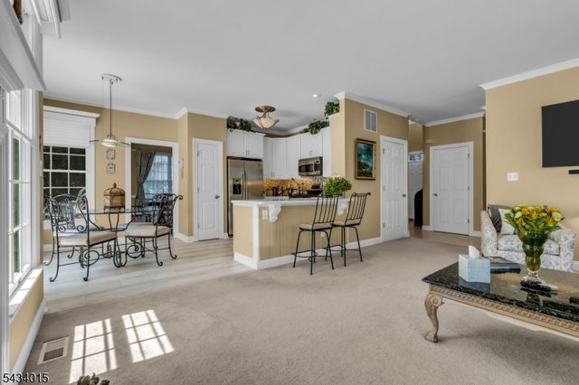 6 Champions Cir, Branchburg Twp., NJ 08876