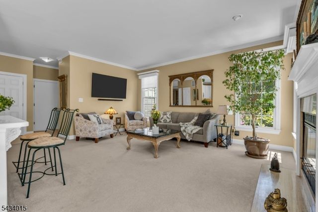 6 Champions Cir, Branchburg Twp., NJ 08876