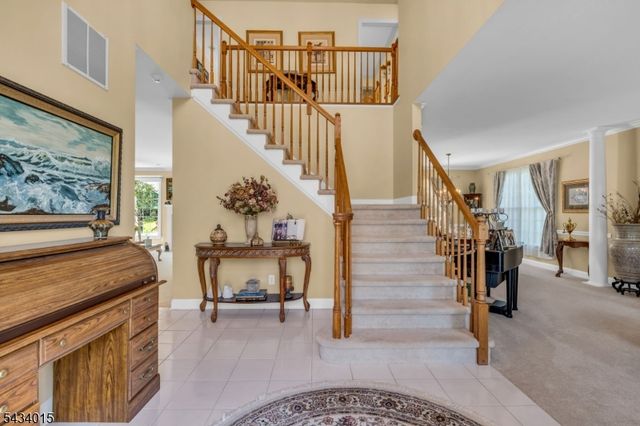 6 Champions Cir, Branchburg Twp., NJ 08876