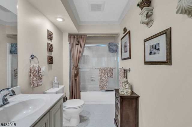 6 Champions Cir, Branchburg Twp., NJ 08876
