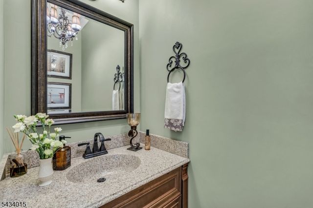 6 Champions Cir, Branchburg Twp., NJ 08876