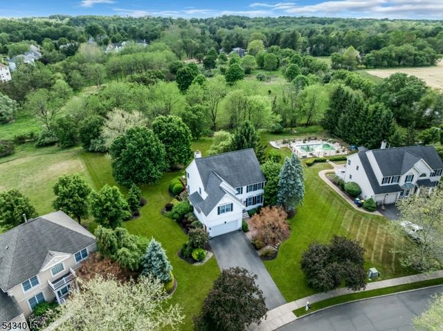 6 Champions Cir, Branchburg Twp., NJ 08876