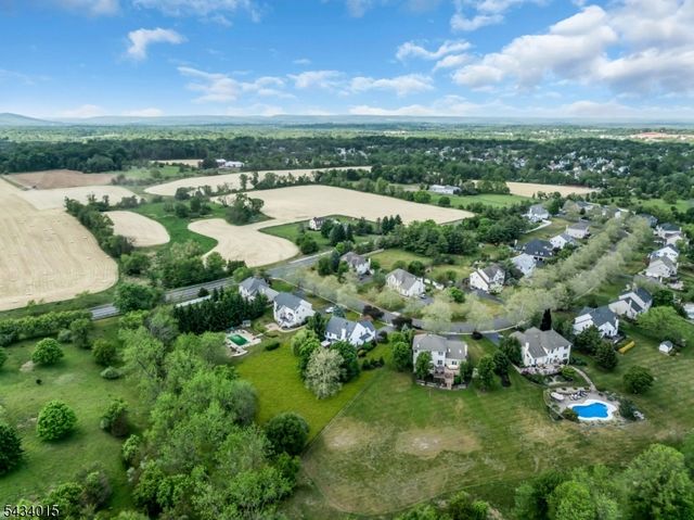 6 Champions Cir, Branchburg Twp., NJ 08876