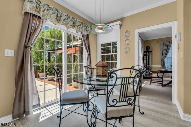 6 Champions Cir, Branchburg Twp., NJ 08876