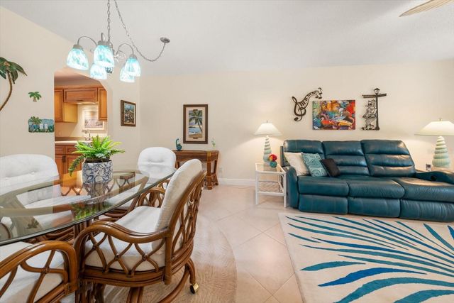 1005 CORDOVA GREEN, Seminole, FL 33777