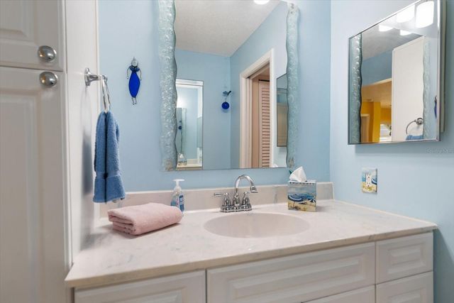 1005 CORDOVA GREEN, Seminole, FL 33777