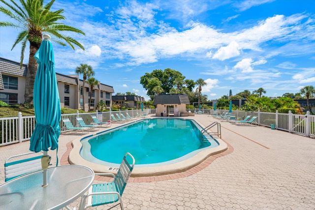 1005 CORDOVA GREEN, Seminole, FL 33777