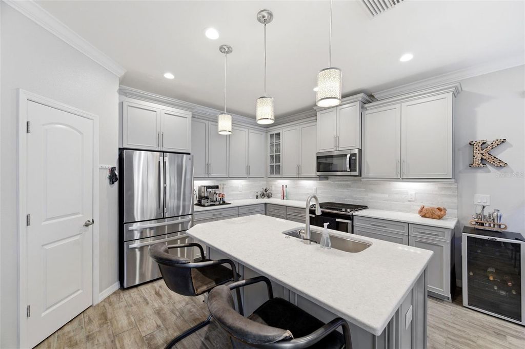 Image 10 of property listing at 12383 FITZROY STREET, Odessa, FL 33556