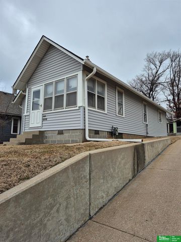 3616 Grover Street, Omaha, NE 68105