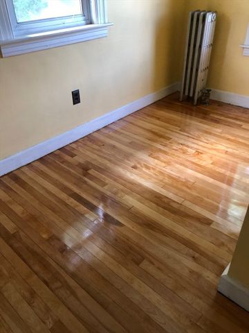 11 Clay St, Worcester, MA 01610