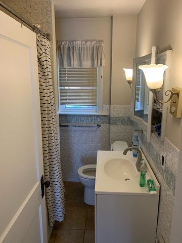 11 Clay St, Worcester, MA 01610