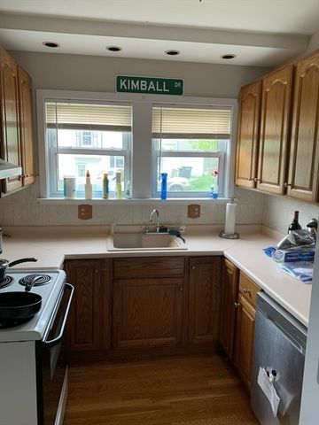 11 Clay St, Worcester, MA 01610