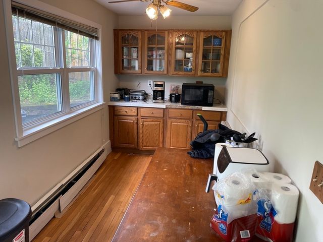 11 Clay St, Worcester, MA 01610