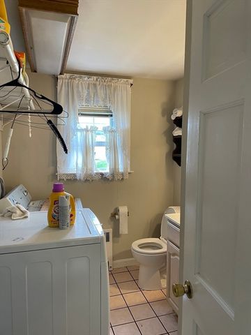 11 Clay St, Worcester, MA 01610