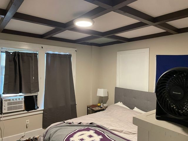 11 Clay St, Worcester, MA 01610