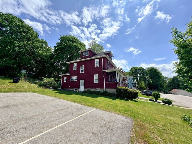 11 Clay St, Worcester, MA 01610