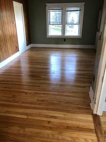 11 Clay St, Worcester, MA 01610