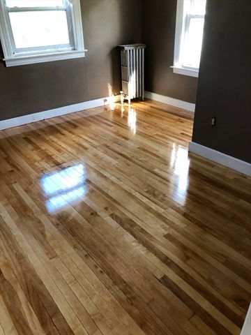 11 Clay St, Worcester, MA 01610